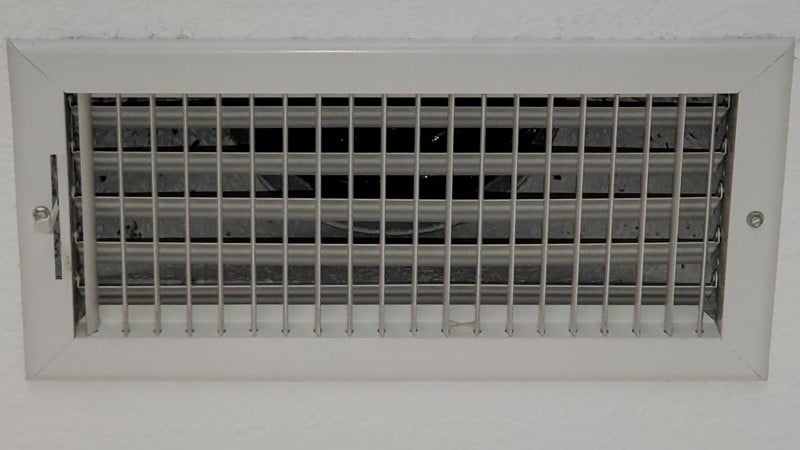 ac supply vent in ceiling